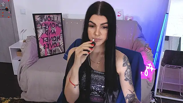 Tiffany lab online show from November 2025 08:41:01 AM