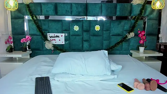 Snapshot of valtira_nova chatting on December 2025 07:15:01 PM valtira nova online show from December 2025 07:15:01 PM