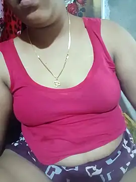 Snapshot of Super-Couple chatting on May 2026 05:28:02 AM Super-Couple online show from May 2026 05:28:02 AM