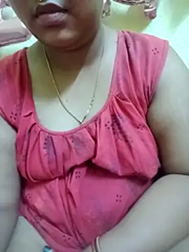 Snapshot of Super-Couple chatting on May 2026 04:02:02 PM Super-Couple online show from May 2026 04:02:02 PM