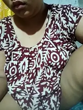 Snapshot of Super-Couple chatting on May 2026 02:22:01 AM Super-Couple online show from May 2026 02:22:01 AM