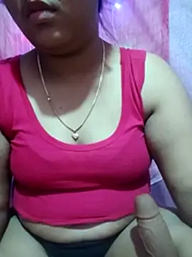 Snapshot of Super-Couple chatting on December 2025 06:40:01 PM Super-Couple online show from December 2025 06:40:01 PM