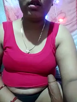 Snapshot of Super-Couple chatting on November 2025 08:52:01 AM Super-Couple online show from November 2025 08:52:01 AM