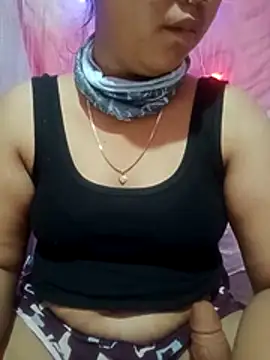 Snapshot of Super-Couple chatting on November 2025 08:56:02 PM Super-Couple online show from November 2025 08:56:02 PM