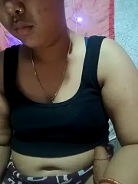 Snapshot of Super-Couple chatting on December 2025 05:41:01 AM Super-Couple online show from December 2025 05:41:01 AM