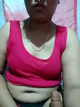 Snapshot of Super-Couple chatting on November 2025 01:43:01 AM Super-Couple online show from November 2025 01:43:01 AM