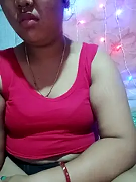 Snapshot of Super-Couple chatting on November 2025 12:37:02 AM Super-Couple online show from November 2025 12:37:02 AM