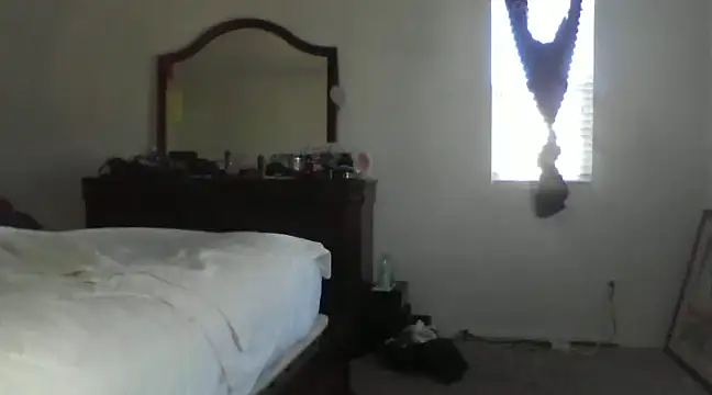 2Fly4Guy online show from December 2024 10:11:01 PM