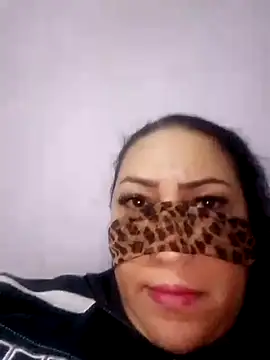 Snapshot of Osha10 chatting on January 2025 02:08:02 PM Osha10 online show from January 2025 02:08:02 PM