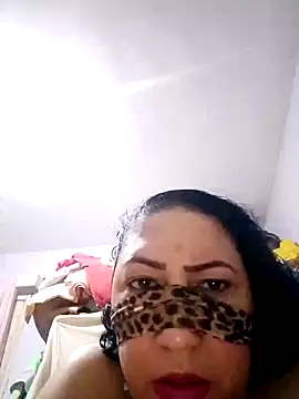 Snapshot of Osha10 chatting on December 2024 12:06:01 PM Osha10 online show from December 2024 12:06:01 PM