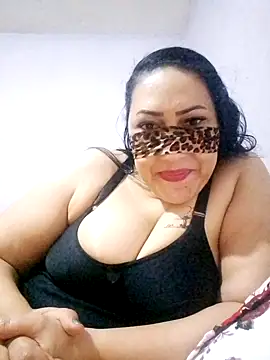 Snapshot of Osha10 chatting on January 2025 12:37:02 AM Osha10 online show from January 2025 12:37:02 AM