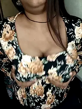 NOTY-LOVE-05 online show from October 2025 03:24:02 PM