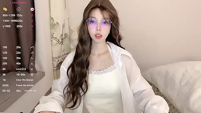 Snapshot of Yuki_111 chatting on December 2024 01:38:01 PM Yuki 111 online show from December 2024 01:38:01 PM