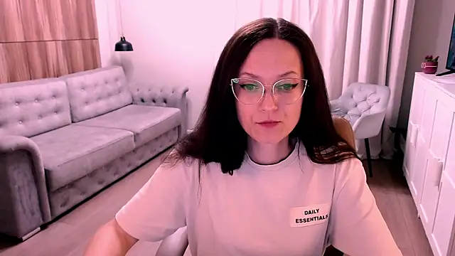 Snapshot of Amazingeyes88 chatting on May 2026 03:43:01 PM Amazingeyes88 online show from May 2026 03:43:01 PM