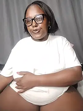 Snapshot of CHERRYYUMMY chatting on May 2026 02:53:01 AM CHERRYYUMMY online show from May 2026 02:53:01 AM