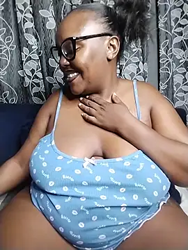 CHERRYYUMMY online show from February 2026 07:14:01 PM