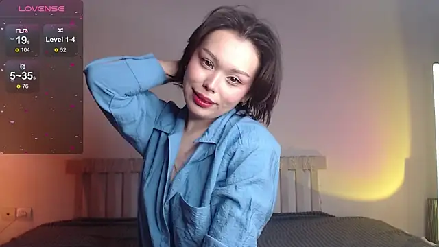 Snapshot of Mellovely chatting on January 2025 03:40:02 PM Mellovely online show from January 2025 03:40:02 PM