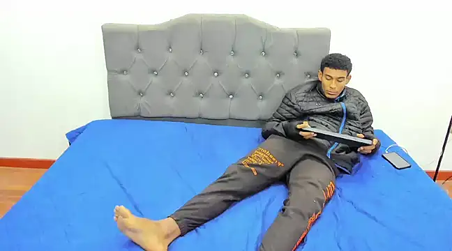 dominic hot69 online show from December 2024 01:48:02 AM