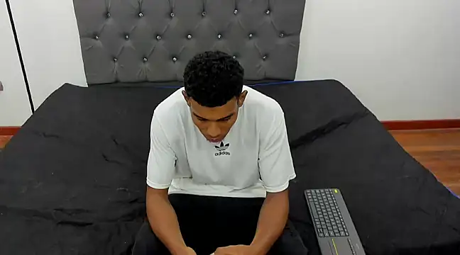 dominic hot69 online show from December 2024 10:48:02 PM