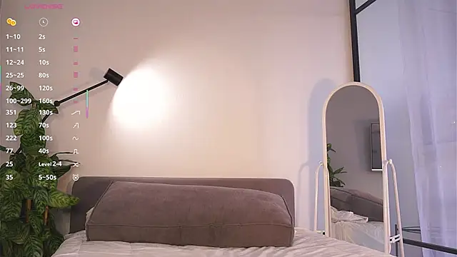 TayteHeston online show from February 2025 12:38:01 PM