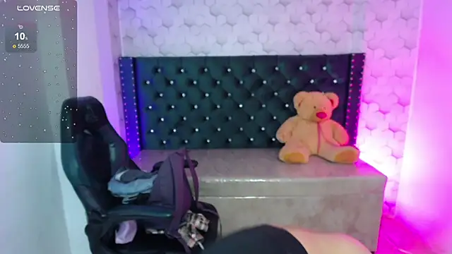 Sofi hot 4m online show from December 2025 02:01:02 PM