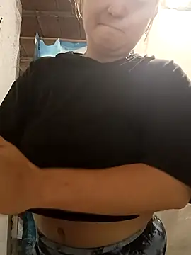 Snapshot of alexax0 chatting on February 2025 03:51:01 AM alexax0 online show from February 2025 03:51:01 AM