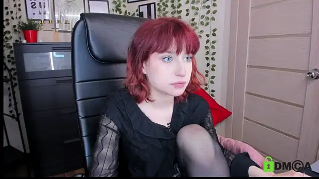 ElizaNik  online show from June 2026 10:04:02 PM