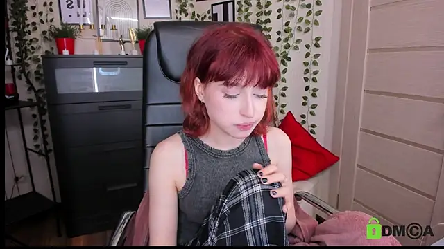 ElizaNik  online show from June 2026 11:24:02 PM