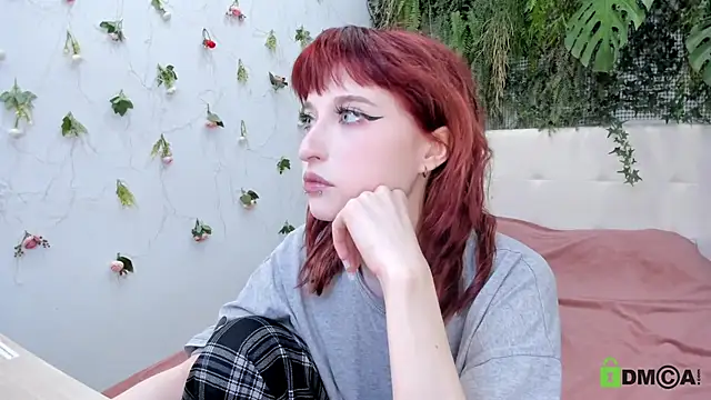 ElizaNik  online show from February 2026 09:33:02 PM