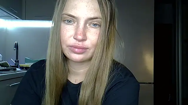 Lucky Anna online show from December 2025 09:51:01 PM