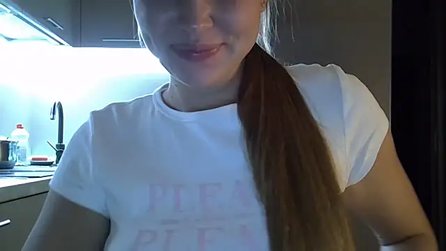Snapshot of Lucky_Anna chatting on October 2025 06:30:02 PM Lucky Anna online show from October 2025 06:30:02 PM