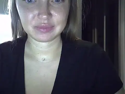 Snapshot of Lucky_Anna chatting on December 2024 06:39:01 PM Lucky Anna online show from December 2024 06:39:01 PM