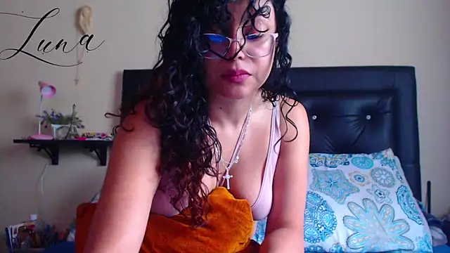 Lunavega1 online show from March 2026 07:25:01 PM