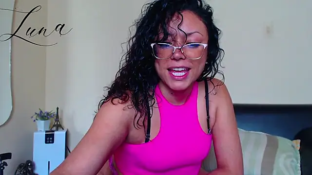 Snapshot of Lunavega1 chatting on May 2026 06:59:01 PM Lunavega1 online show from May 2026 06:59:01 PM