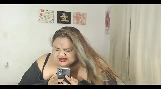 Snapshot of lovemyfatpussy chatting on March 2025 03:34:01 AM lovemyfatpussy online show from March 2025 03:34:01 AM