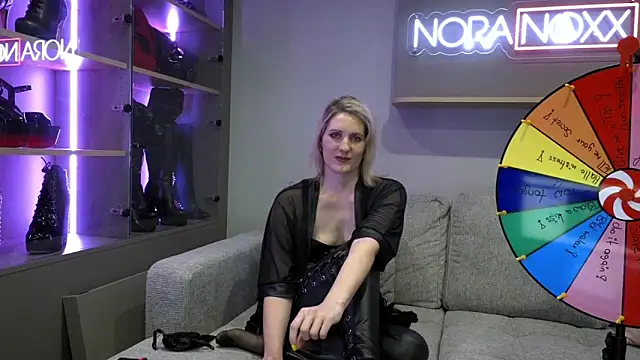 Snapshot of NoraNoxx chatting on June 2026 09:53:02 PM NoraNoxx online show from June 2026 09:53:02 PM