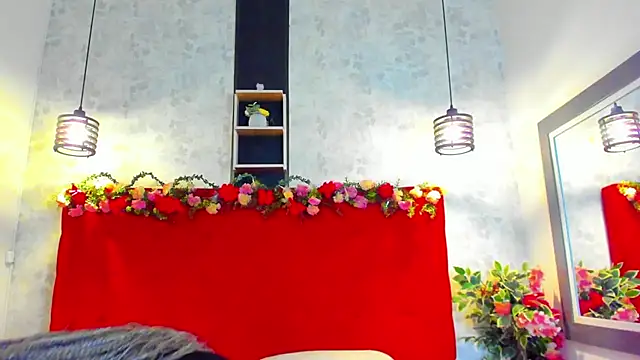 Snapshot of SilvannaFit chatting on July 2026 11:32:01 AM SilvannaFit online show from July 2026 11:32:01 AM