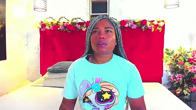 Snapshot of SilvannaFit chatting on June 2026 09:21:01 AM SilvannaFit online show from June 2026 09:21:01 AM