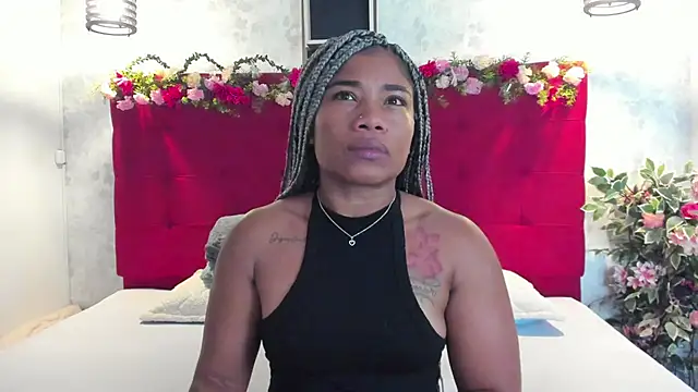 Snapshot of SilvannaFit chatting on June 2026 09:14:02 AM SilvannaFit online show from June 2026 09:14:02 AM