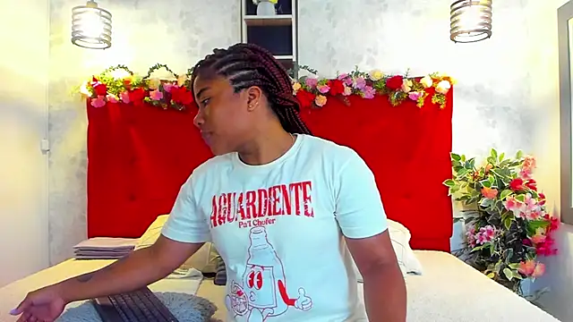 SilvannaFit online show from March 2026 11:43:01 AM