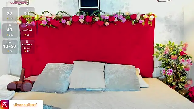 SilvannaFit online show from December 2025 12:09:02 PM