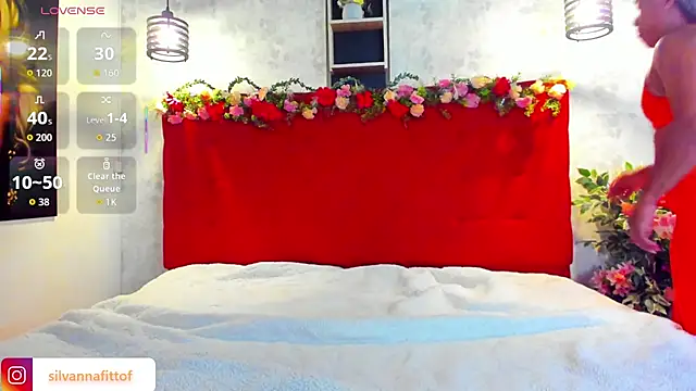 Snapshot of SilvannaFit chatting on July 2026 11:20:02 AM SilvannaFit online show from July 2026 11:20:02 AM