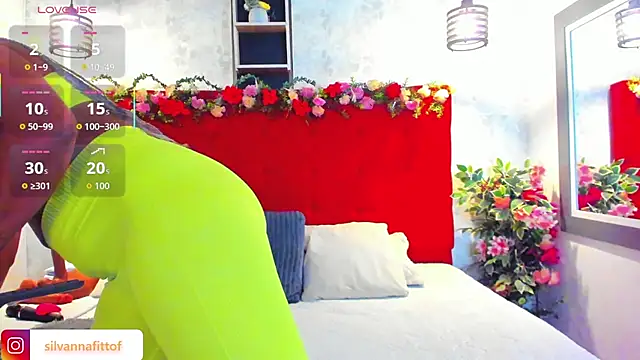 Snapshot of SilvannaFit chatting on June 2026 11:26:02 AM SilvannaFit online show from June 2026 11:26:02 AM