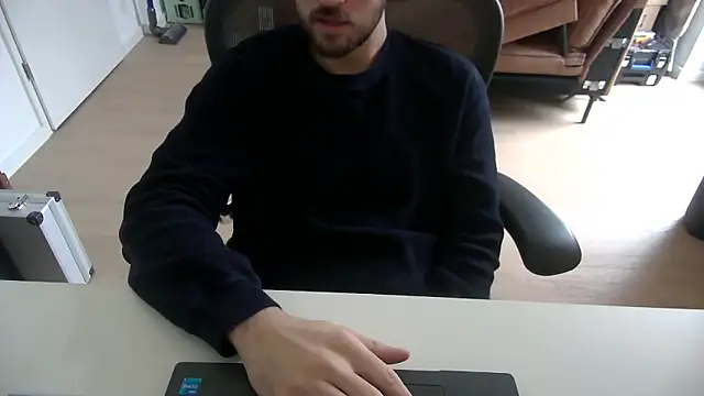 taallguyy 196 online show from December 2025 11:04:02 AM