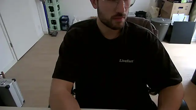 taallguyy 196 online show from November 2025 12:05:02 PM