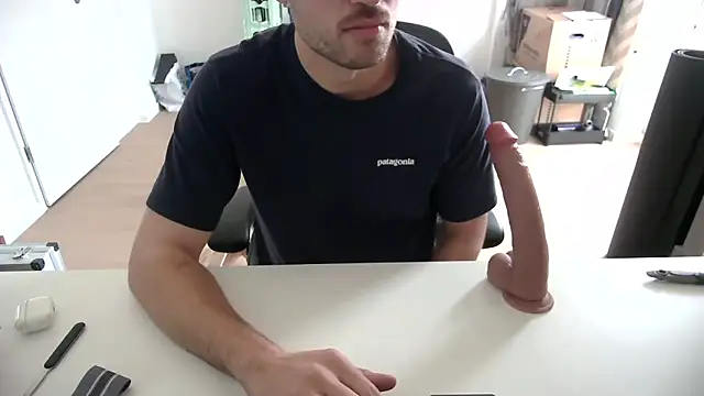 taallguyy 196 online show from November 2025 11:46:03 AM