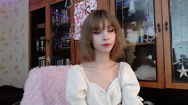 cloudgirrl online show from January 2025 06:07:01 PM