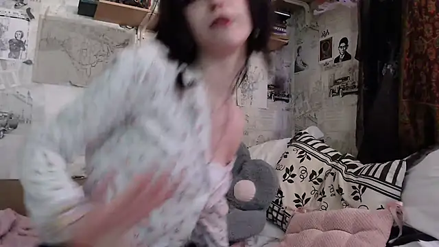 cloudgirrl online show from April 2026 03:57:02 PM