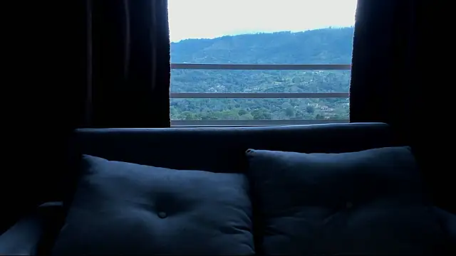 lnxmst online show from February 2026 09:35:02 PM