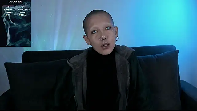 Snapshot of lnxmst chatting on November 2025 10:30:01 PM lnxmst online show from November 2025 10:30:01 PM